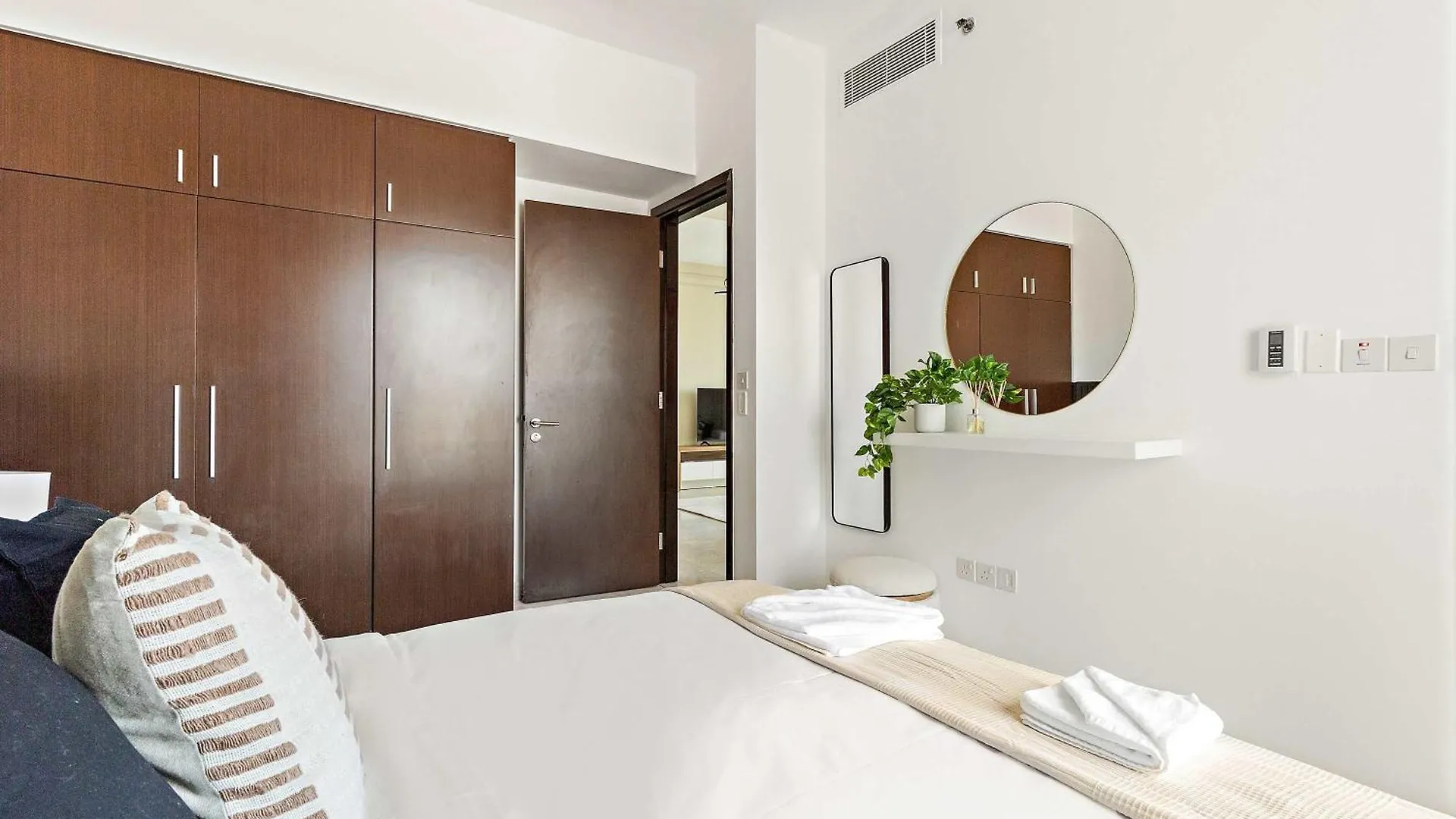 Silkhaus Luxury 2Br In Marina Heights Near Canal Abu Dhabi