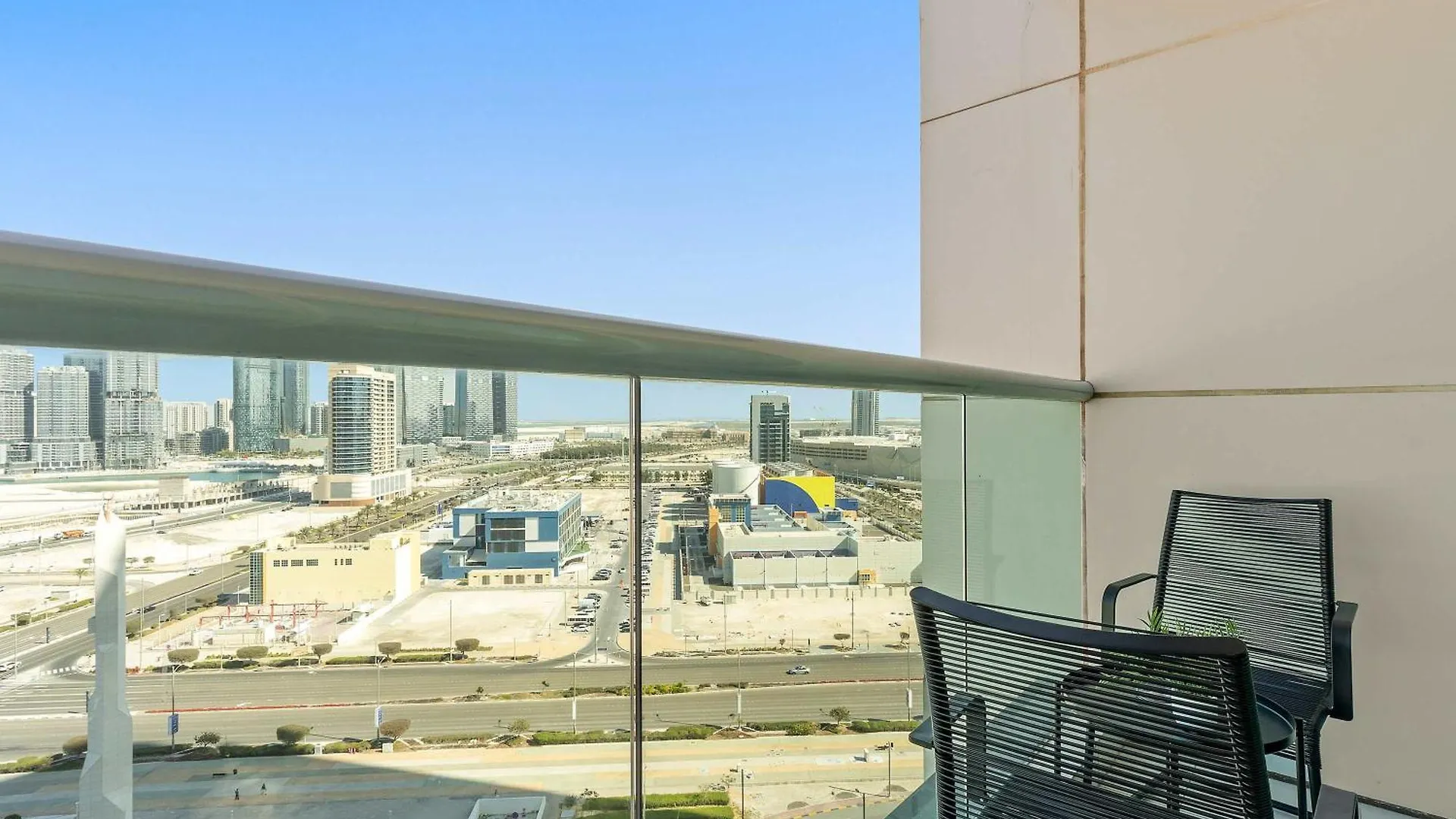 Apartment Silkhaus Luxury 2Br In Marina Heights Near Canal Abu Dhabi