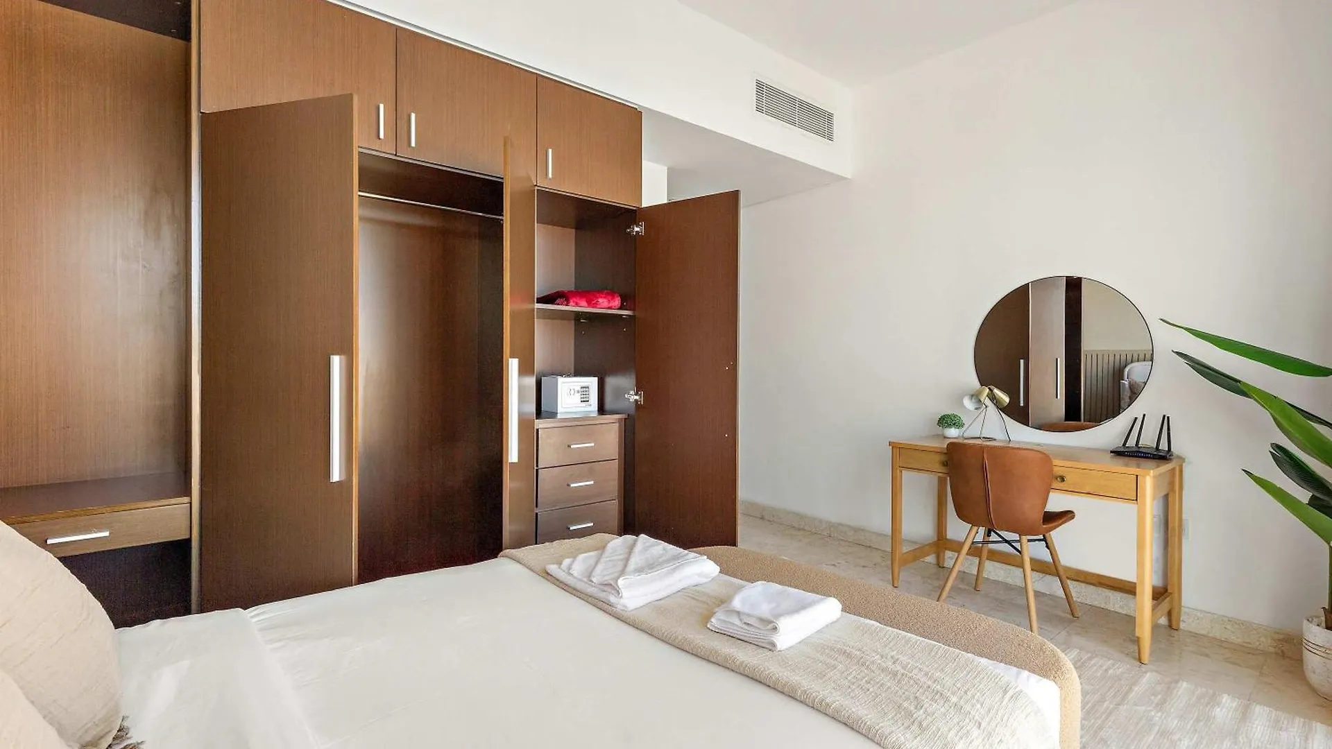 Silkhaus Luxury 2Br In Marina Heights Near Canal Abu Dabi Apartamento